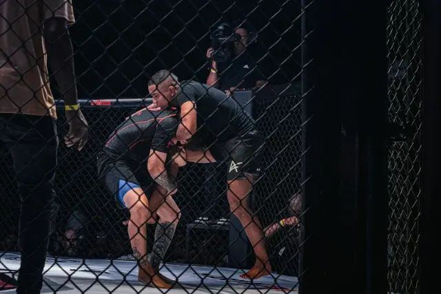 UFC Sacramento : Gregory Rodrigues bat Anthony Hernandez